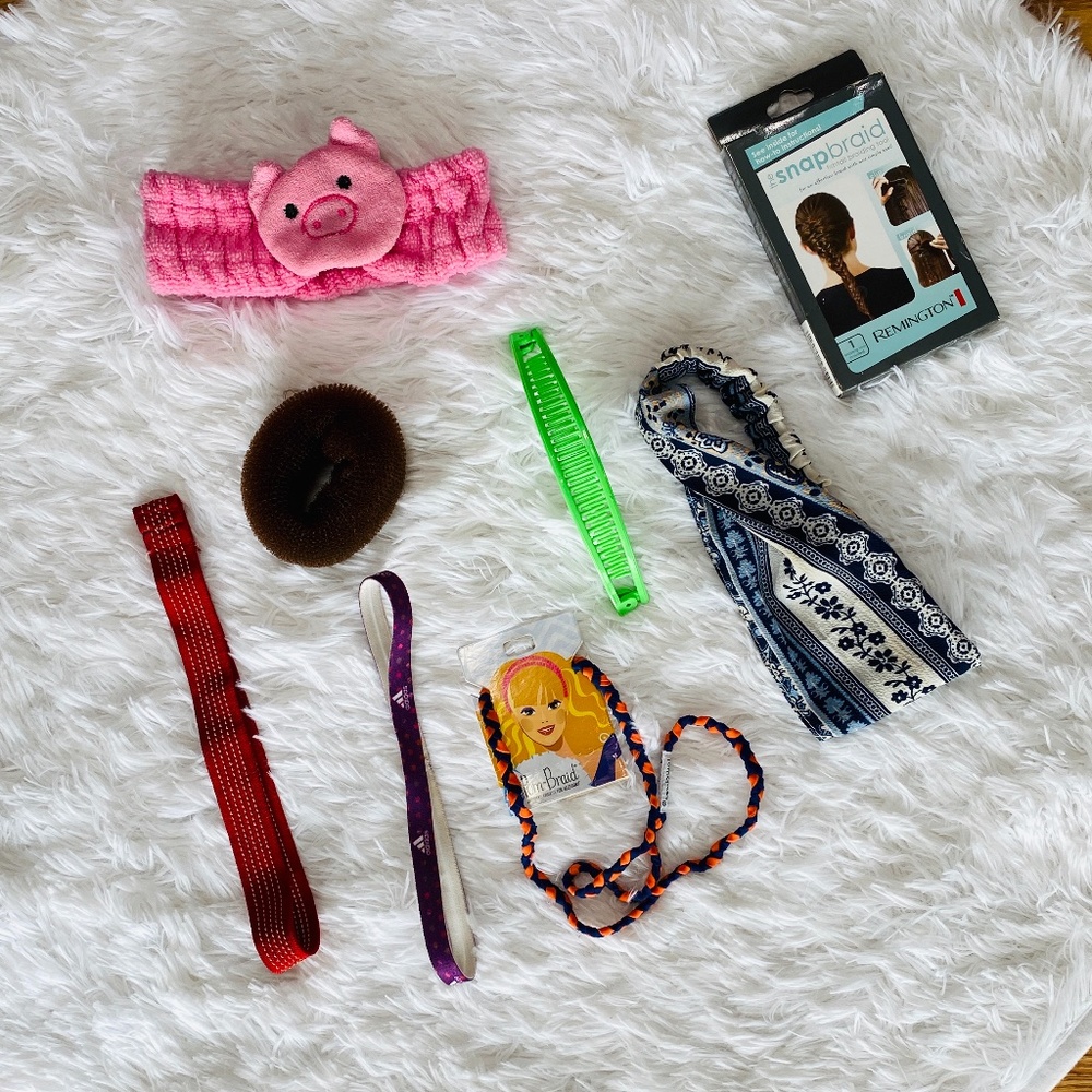 Bundle of hair accessories. EUC.